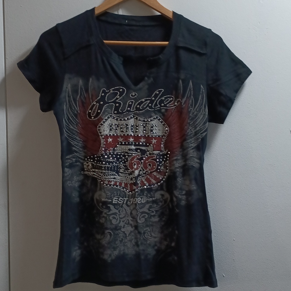 Stylish T-shirt.